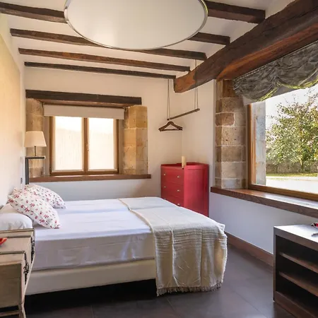Apartment Jardin Botanico Lloreda (Cantabria)