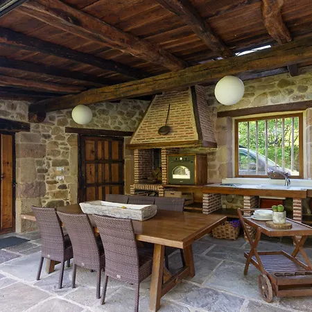 Apartment Jardin Botanico Lloreda (Cantabria)