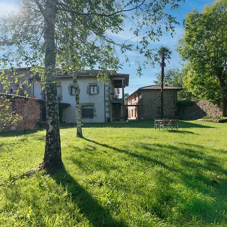 Apartment Jardin Botanico Lloreda (Cantabria)